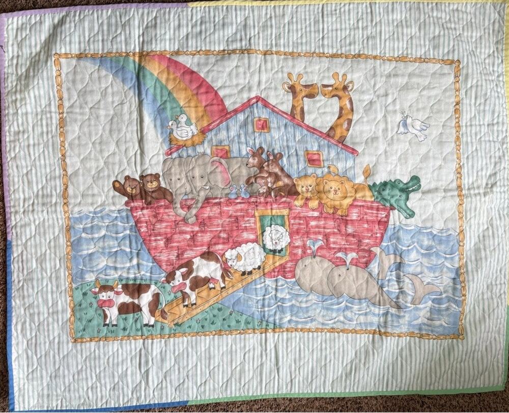 Vintage Handmade Noahs Ark Baby Quilt Blanket Animals 34x43 EUC